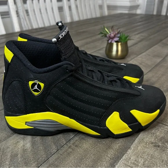 Nike Air Jordan Retro 14 Thunder 2014 Mens Sneakers Size 9.5 - Picture 3 of 7